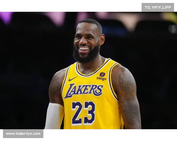 詹姆斯深夜发声引热议 明日零点将公布重磅决定引球迷期待